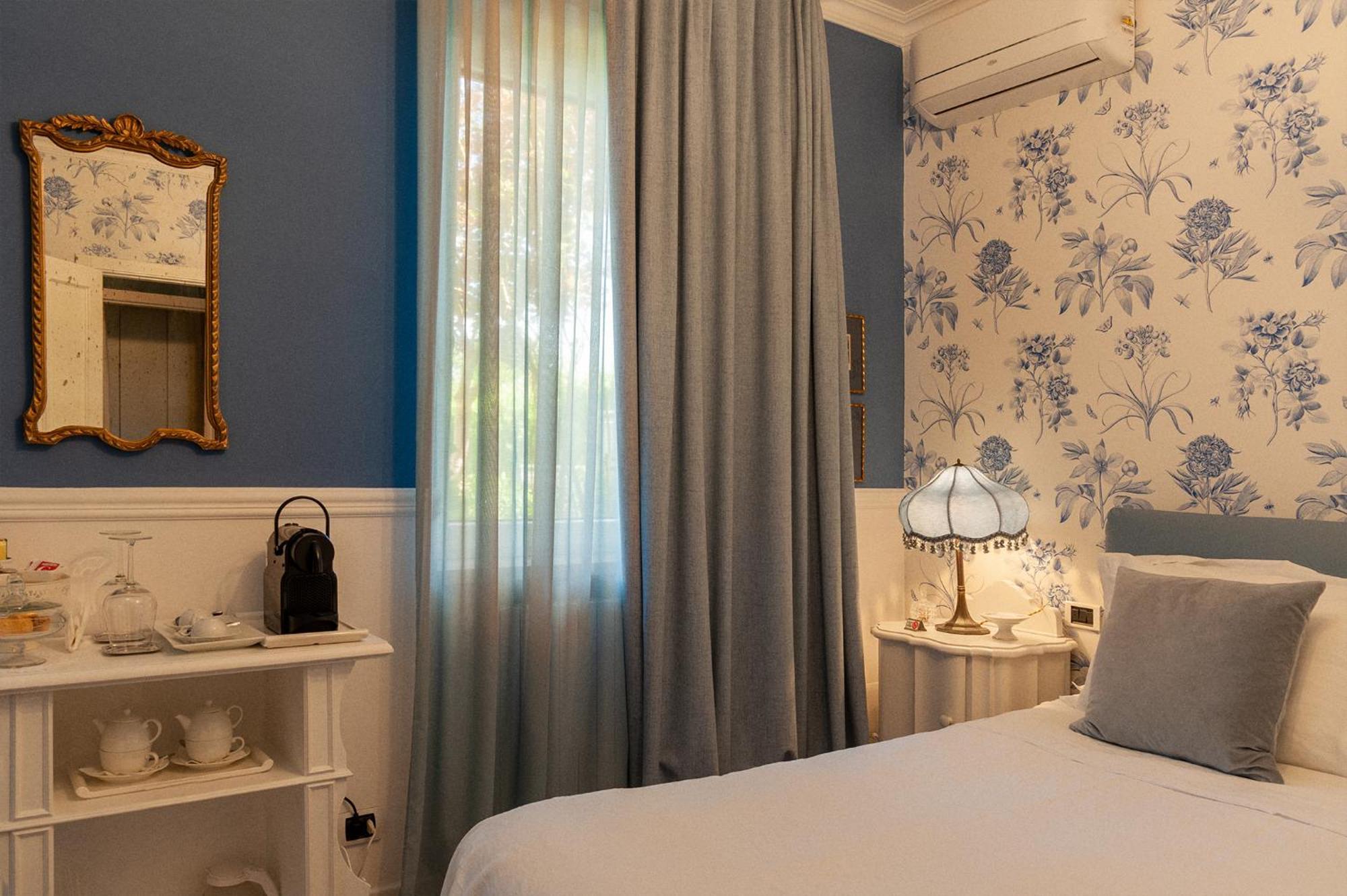 Residenza Ambrogi Aparthotel อูร์บีโน ภายนอก รูปภาพ